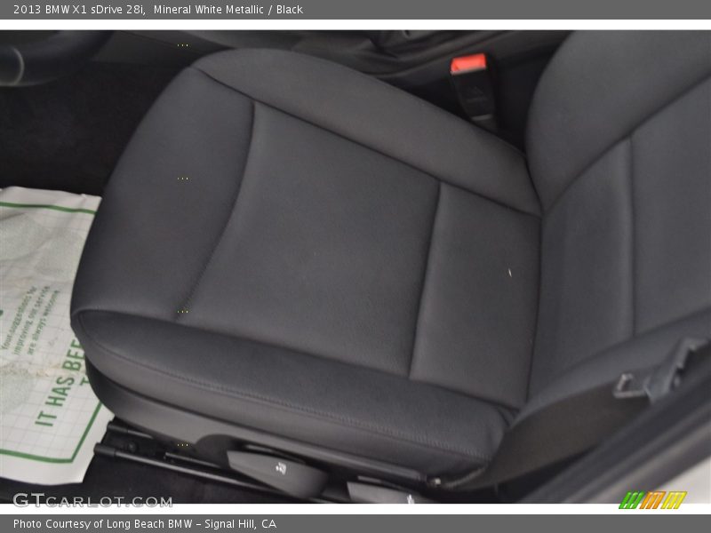 Mineral White Metallic / Black 2013 BMW X1 sDrive 28i