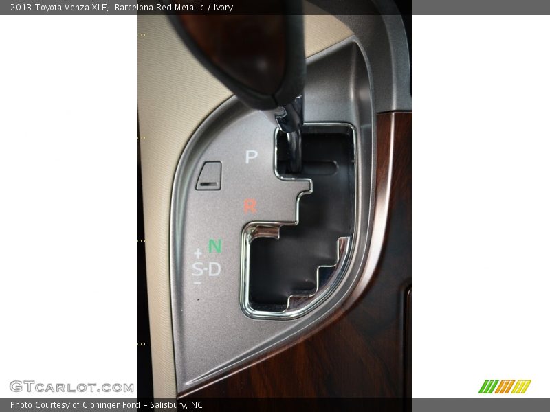 Barcelona Red Metallic / Ivory 2013 Toyota Venza XLE