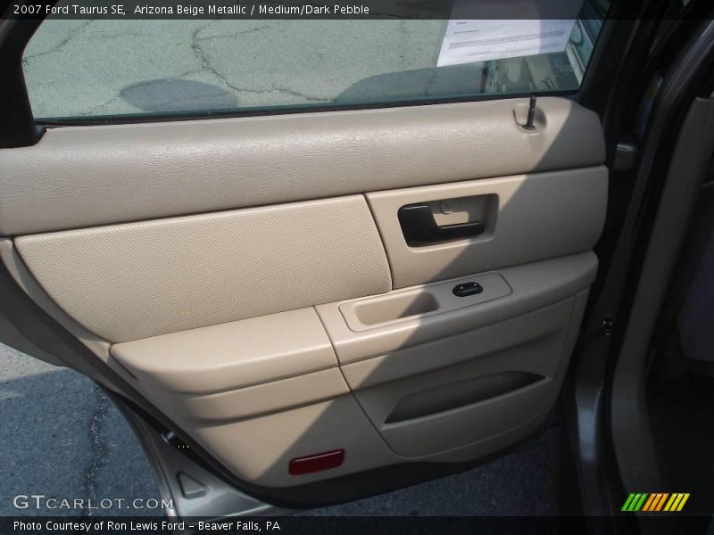 Arizona Beige Metallic / Medium/Dark Pebble 2007 Ford Taurus SE