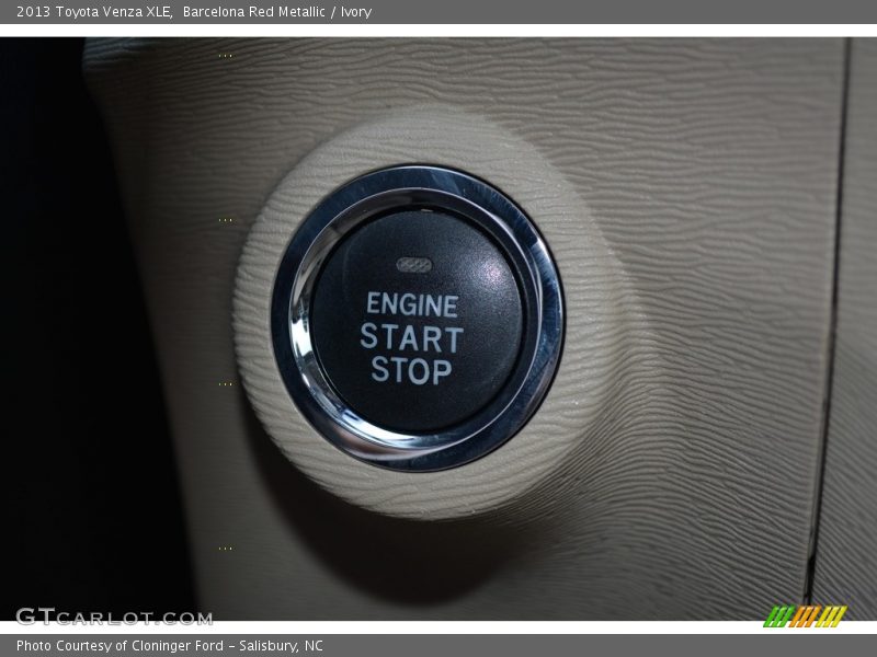Barcelona Red Metallic / Ivory 2013 Toyota Venza XLE
