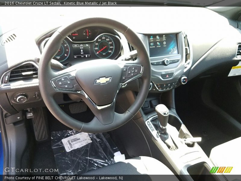 Kinetic Blue Metallic / Jet Black 2016 Chevrolet Cruze LT Sedan