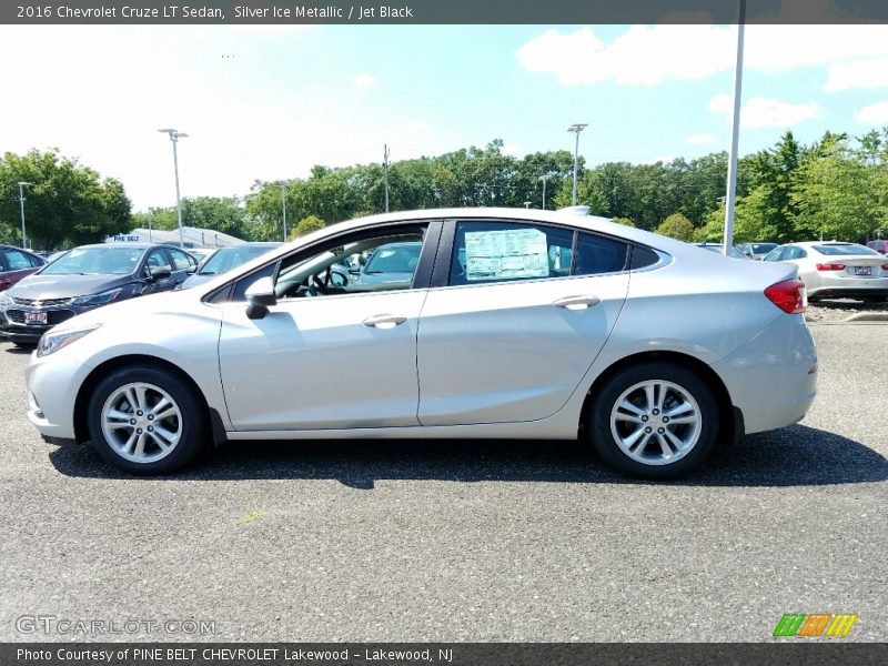 Silver Ice Metallic / Jet Black 2016 Chevrolet Cruze LT Sedan