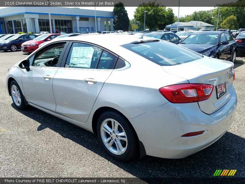 Silver Ice Metallic / Jet Black 2016 Chevrolet Cruze LT Sedan