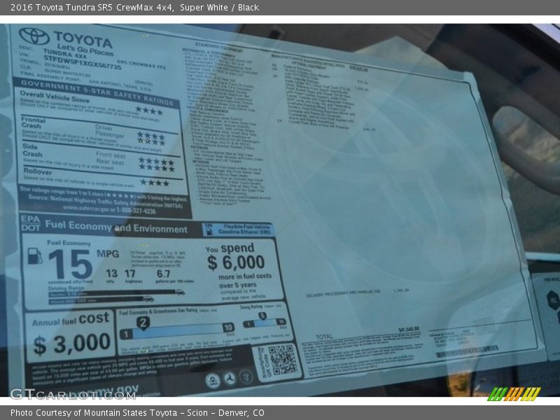 Super White / Black 2016 Toyota Tundra SR5 CrewMax 4x4