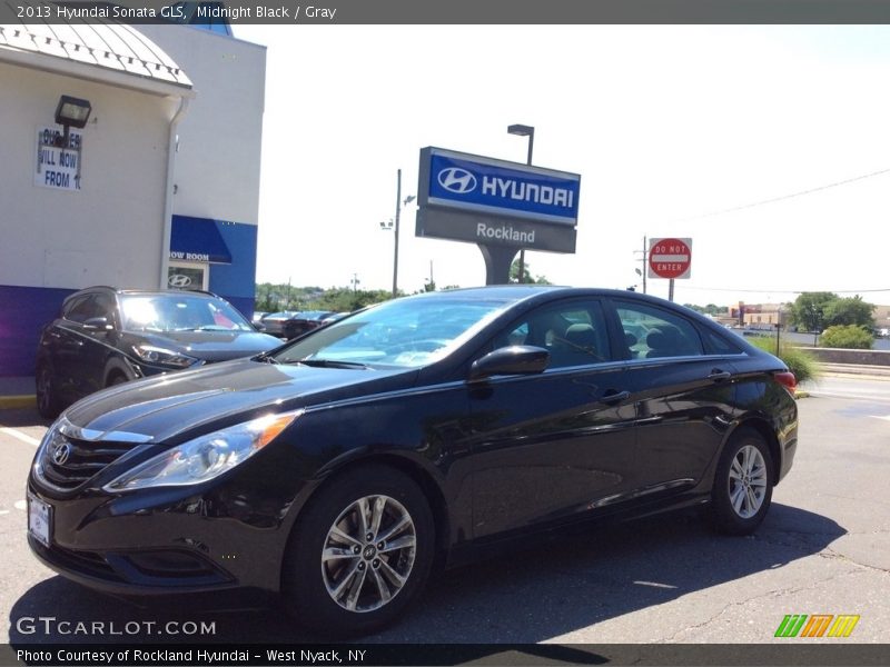 Midnight Black / Gray 2013 Hyundai Sonata GLS