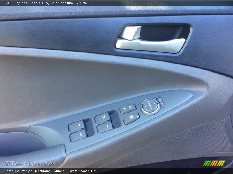 Midnight Black / Gray 2013 Hyundai Sonata GLS
