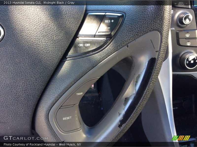 Midnight Black / Gray 2013 Hyundai Sonata GLS