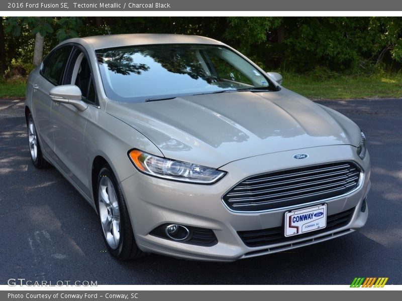 Tectonic Metallic / Charcoal Black 2016 Ford Fusion SE