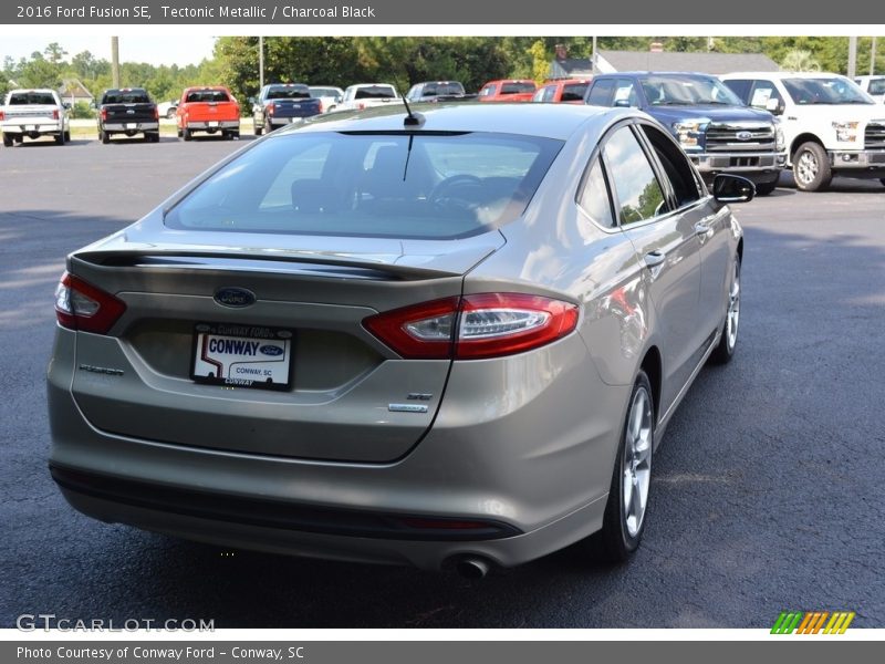 Tectonic Metallic / Charcoal Black 2016 Ford Fusion SE