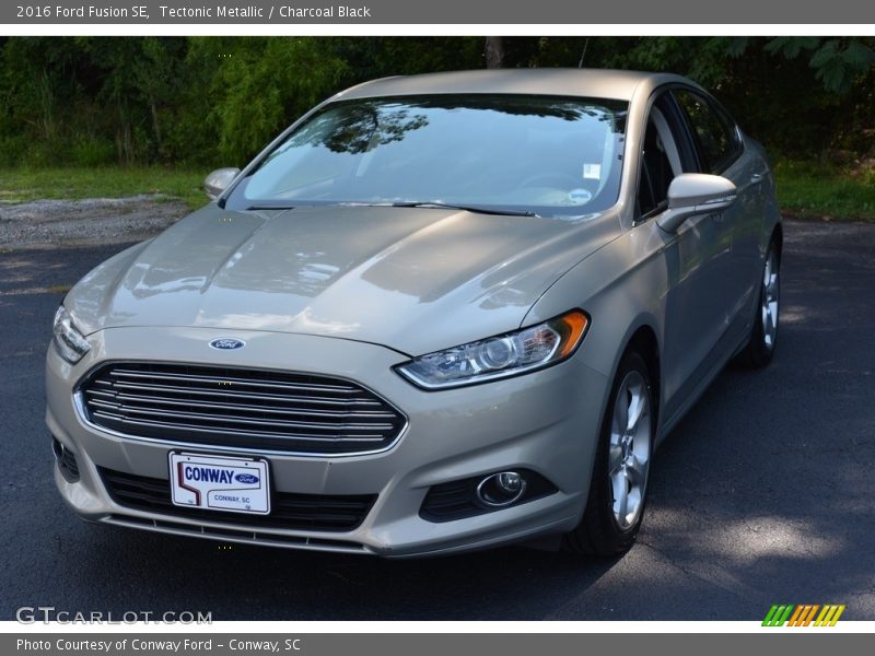 Tectonic Metallic / Charcoal Black 2016 Ford Fusion SE