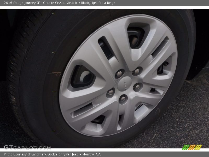 Granite Crystal Metallic / Black/Light Frost Beige 2016 Dodge Journey SE