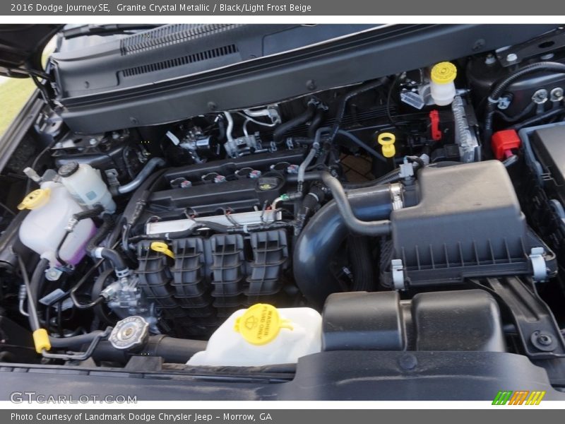 Granite Crystal Metallic / Black/Light Frost Beige 2016 Dodge Journey SE