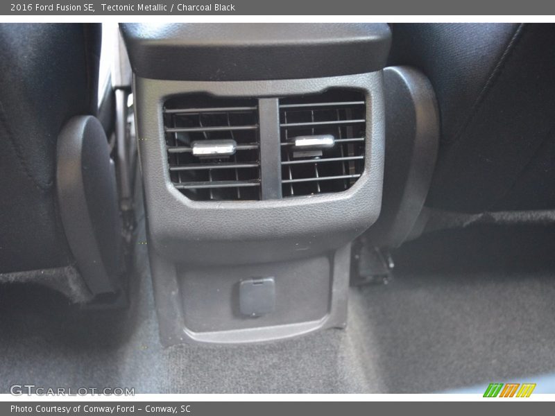Tectonic Metallic / Charcoal Black 2016 Ford Fusion SE