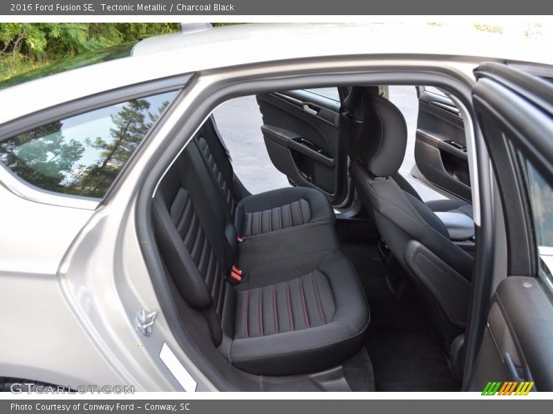 Tectonic Metallic / Charcoal Black 2016 Ford Fusion SE