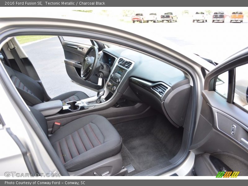 Tectonic Metallic / Charcoal Black 2016 Ford Fusion SE