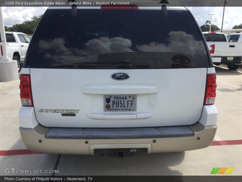 Oxford White / Medium Parchment 2006 Ford Expedition Eddie Bauer