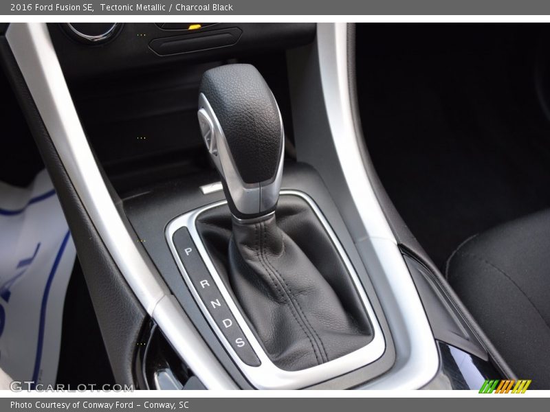 Tectonic Metallic / Charcoal Black 2016 Ford Fusion SE