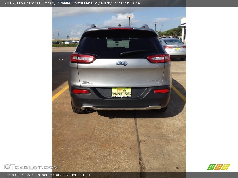Granite Crystal Metallic / Black/Light Frost Beige 2016 Jeep Cherokee Limited
