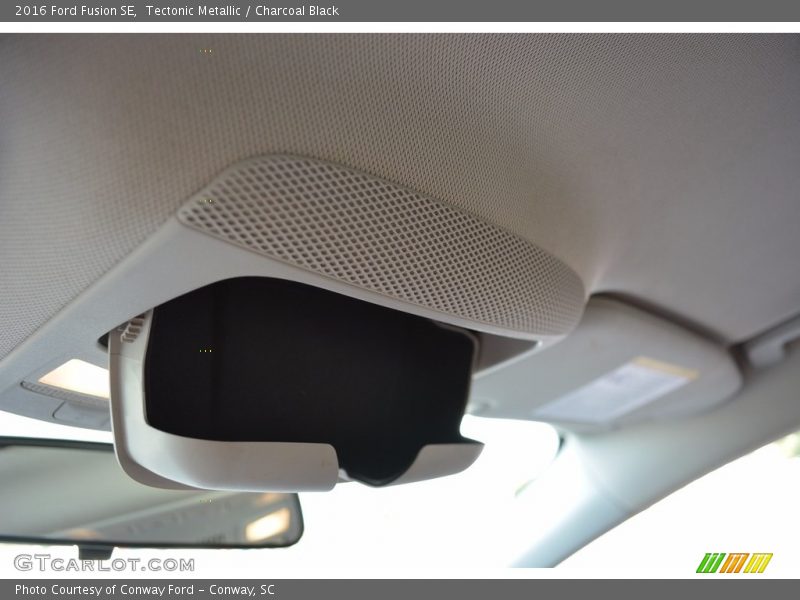Tectonic Metallic / Charcoal Black 2016 Ford Fusion SE