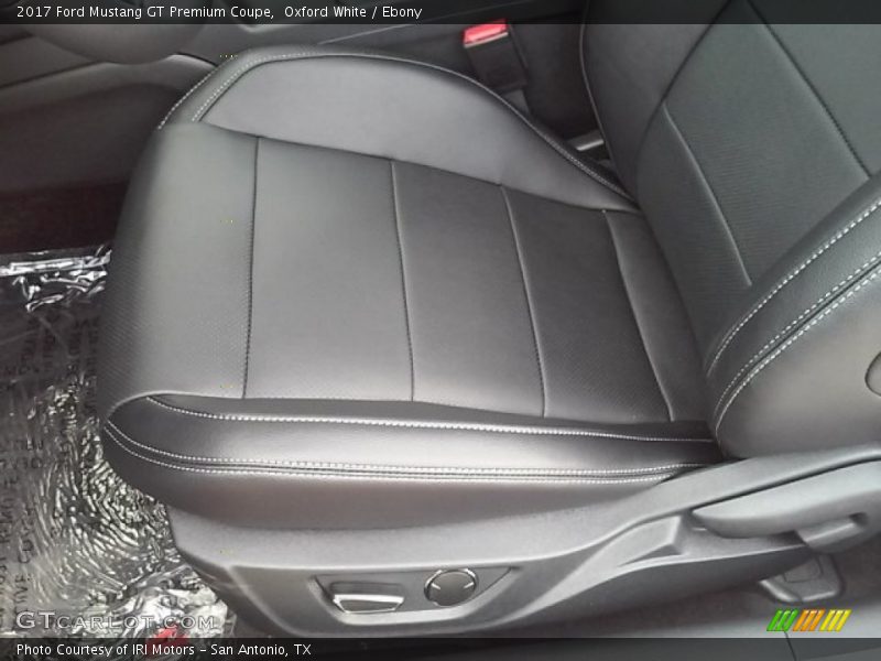 Oxford White / Ebony 2017 Ford Mustang GT Premium Coupe