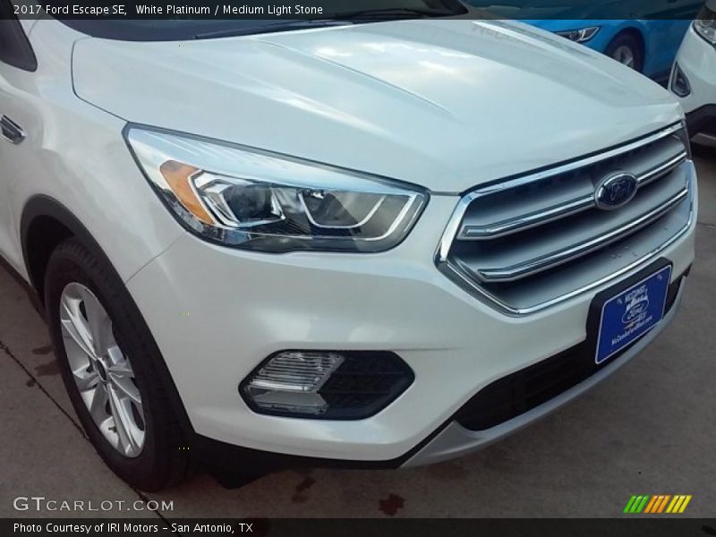 White Platinum / Medium Light Stone 2017 Ford Escape SE