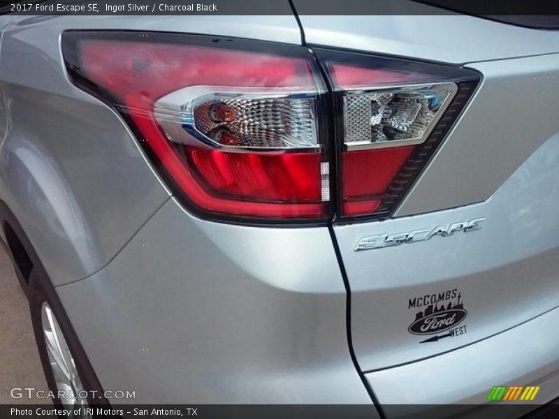 Ingot Silver / Charcoal Black 2017 Ford Escape SE