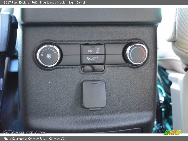 Blue Jeans / Medium Light Camel 2017 Ford Explorer FWD