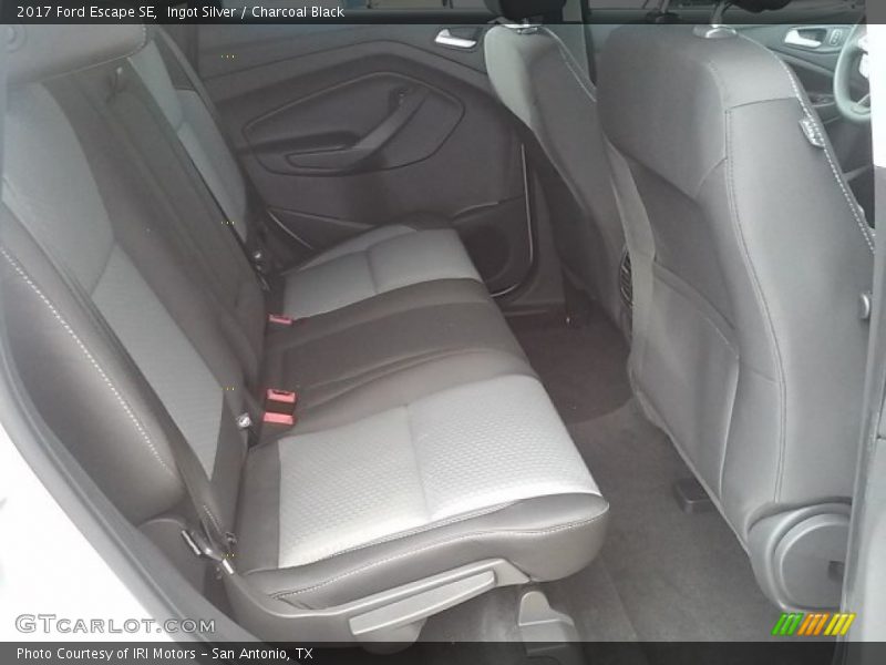 Ingot Silver / Charcoal Black 2017 Ford Escape SE