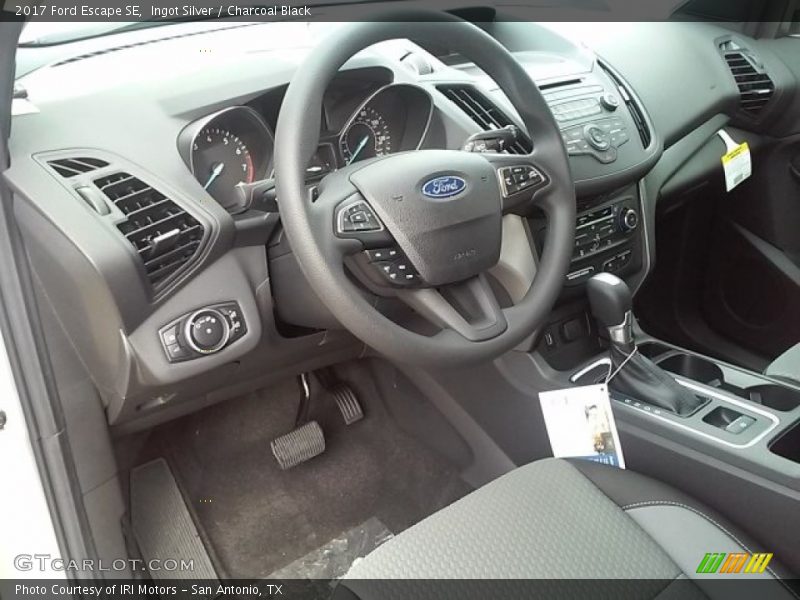 Ingot Silver / Charcoal Black 2017 Ford Escape SE