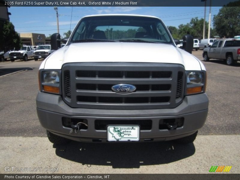 Oxford White / Medium Flint 2005 Ford F250 Super Duty XL Crew Cab 4x4