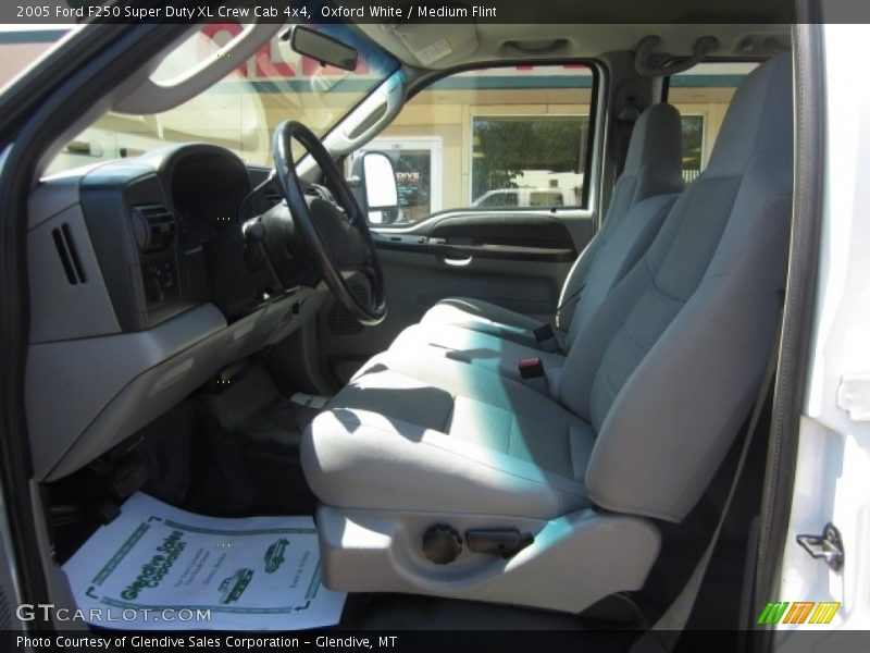 Oxford White / Medium Flint 2005 Ford F250 Super Duty XL Crew Cab 4x4
