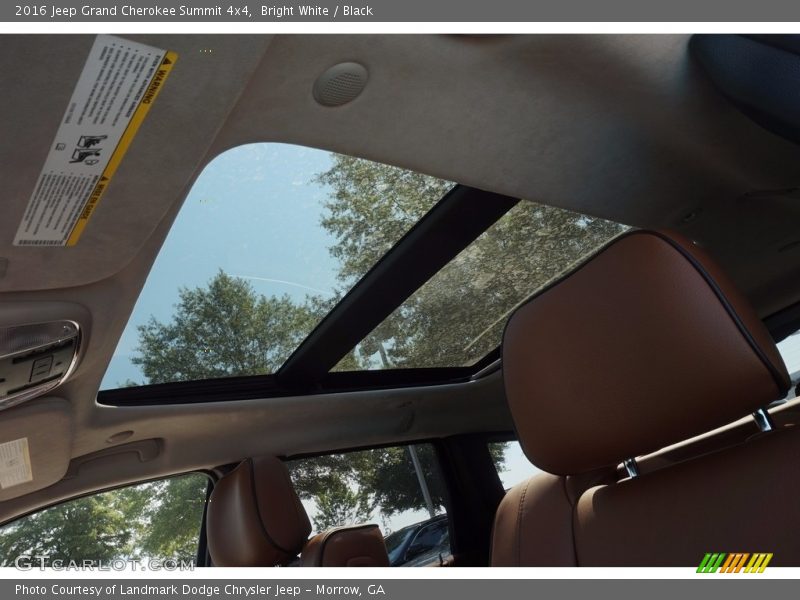 Bright White / Black 2016 Jeep Grand Cherokee Summit 4x4