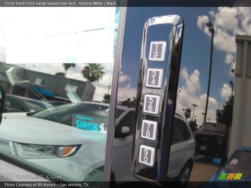 Oxford White / Black 2016 Ford F150 Lariat SuperCrew 4x4