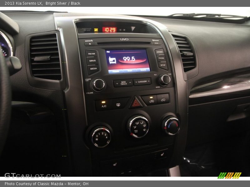 Bright Silver / Black 2013 Kia Sorento LX