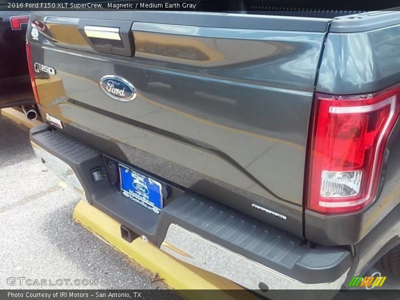 Magnetic / Medium Earth Gray 2016 Ford F150 XLT SuperCrew