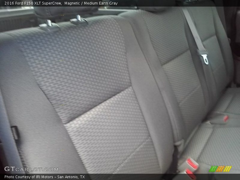 Magnetic / Medium Earth Gray 2016 Ford F150 XLT SuperCrew