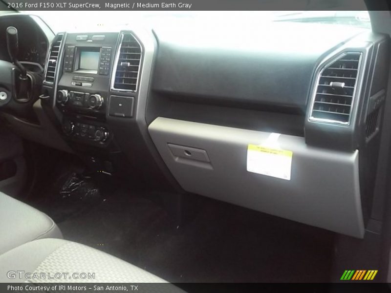 Magnetic / Medium Earth Gray 2016 Ford F150 XLT SuperCrew