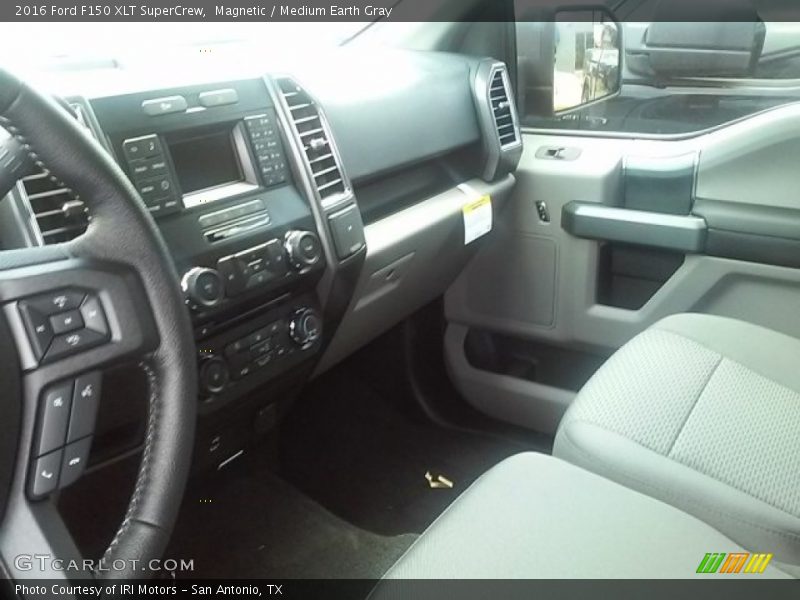 Magnetic / Medium Earth Gray 2016 Ford F150 XLT SuperCrew