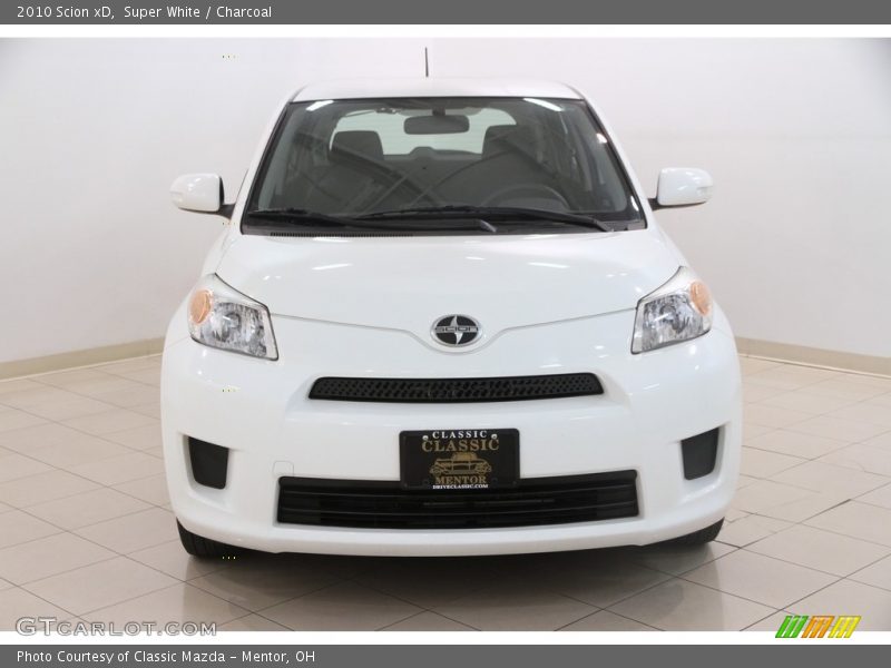 Super White / Charcoal 2010 Scion xD