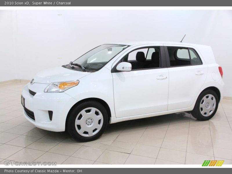 Super White / Charcoal 2010 Scion xD