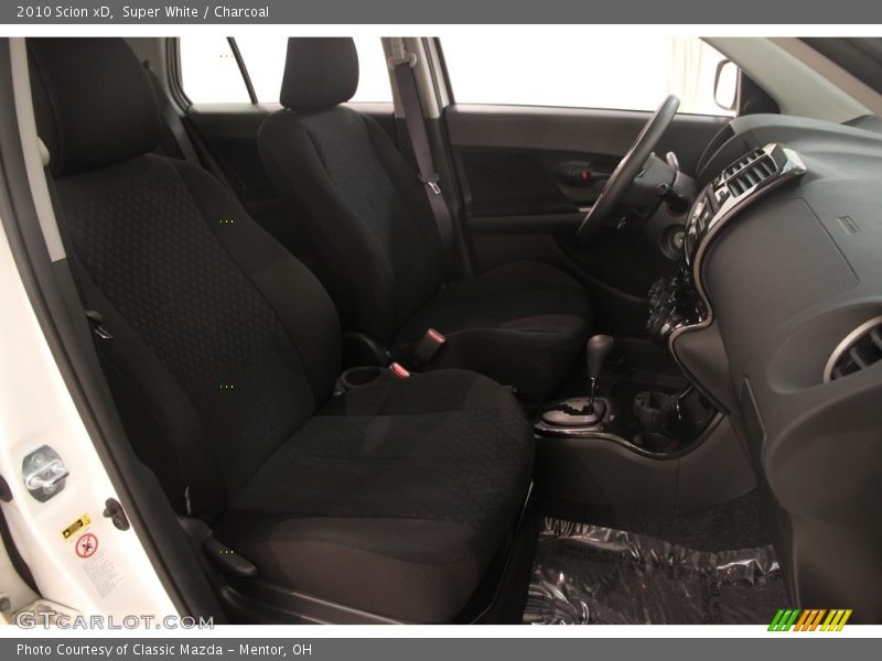 Super White / Charcoal 2010 Scion xD