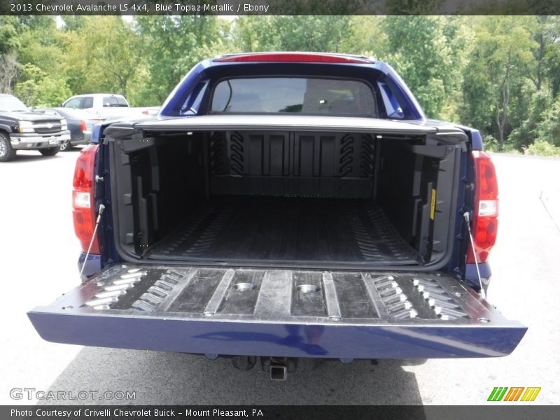 Blue Topaz Metallic / Ebony 2013 Chevrolet Avalanche LS 4x4