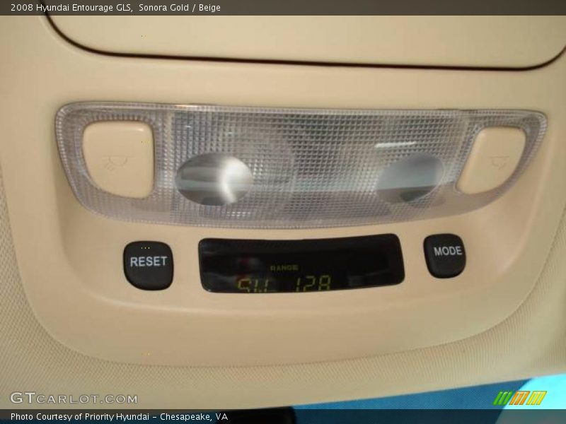 Sonora Gold / Beige 2008 Hyundai Entourage GLS