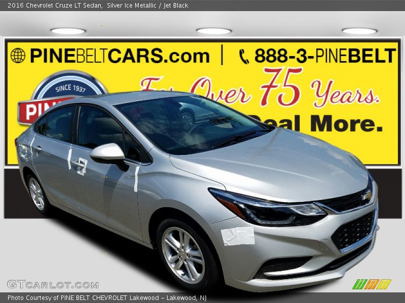Silver Ice Metallic / Jet Black 2016 Chevrolet Cruze LT Sedan