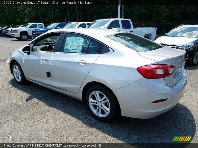 Silver Ice Metallic / Jet Black 2016 Chevrolet Cruze LT Sedan