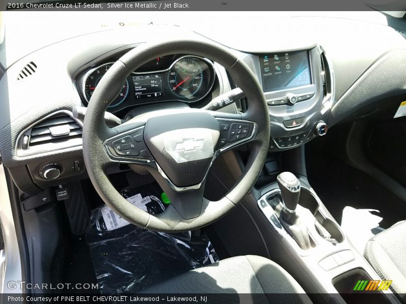 Silver Ice Metallic / Jet Black 2016 Chevrolet Cruze LT Sedan