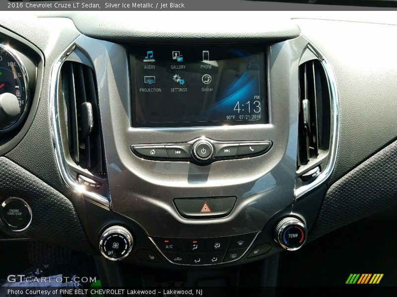Silver Ice Metallic / Jet Black 2016 Chevrolet Cruze LT Sedan