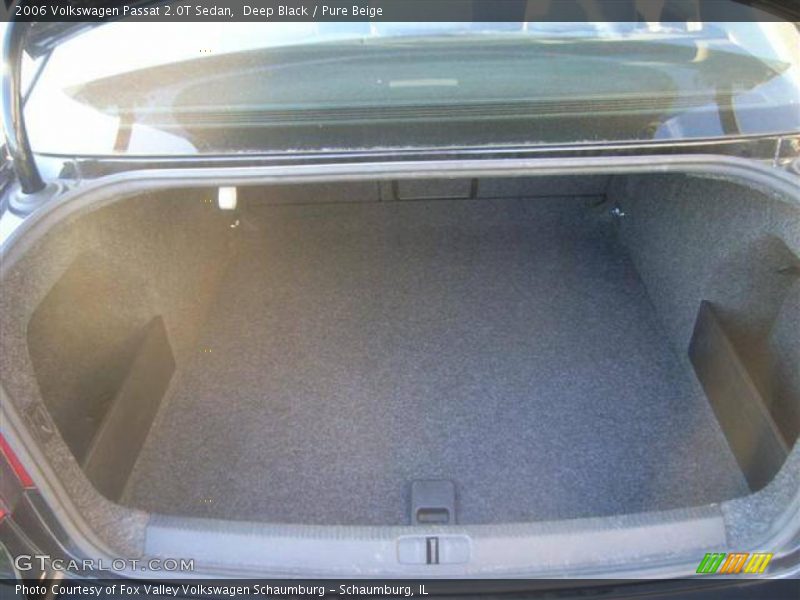 Deep Black / Pure Beige 2006 Volkswagen Passat 2.0T Sedan