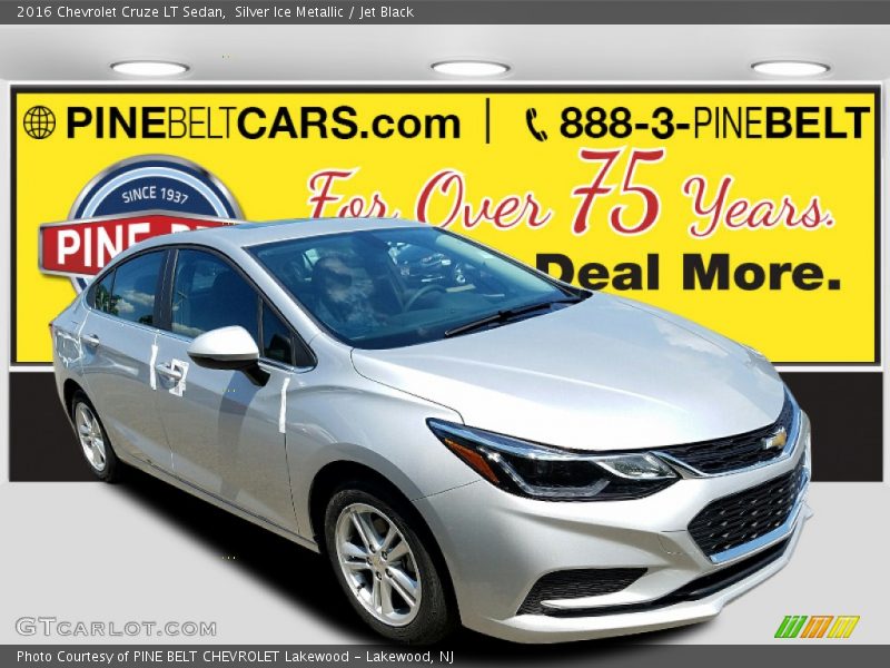 Silver Ice Metallic / Jet Black 2016 Chevrolet Cruze LT Sedan
