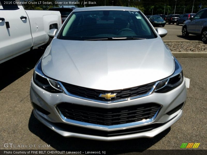 Silver Ice Metallic / Jet Black 2016 Chevrolet Cruze LT Sedan